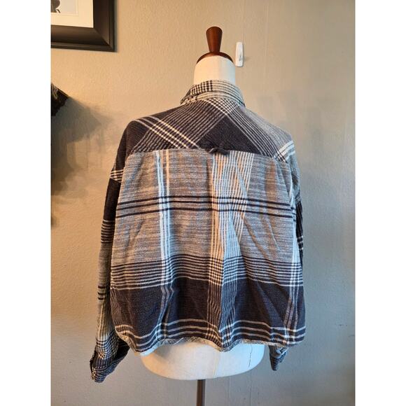 BDG Urban Outfitters Caleb Black & White Cropped Flannel Shirt SZ Large - Picture 4 of 7